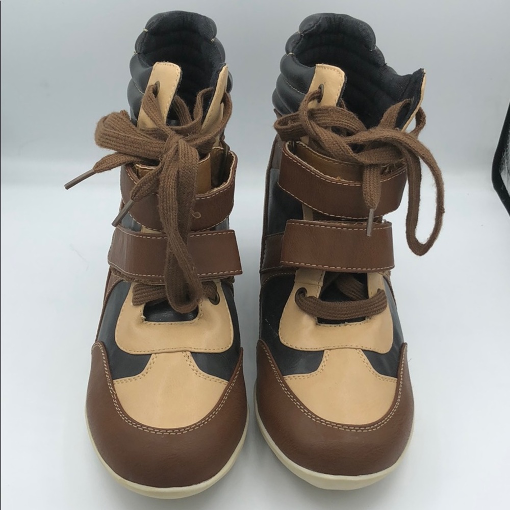 MIA women’s wedge sneakers Size 7.5